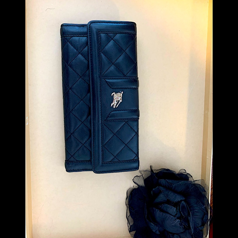 SOLD!💥Burberry continental wallet in lamb skin in very good condition